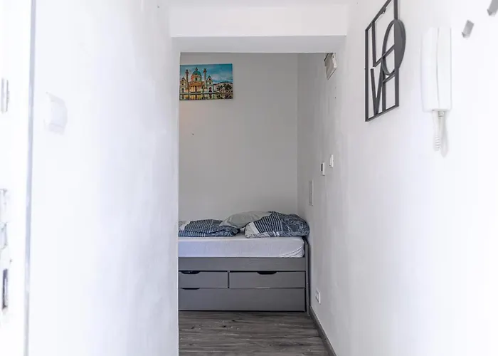 Relaxed 1br Comfortable Design/great Location דירה וינה