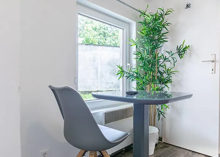 Relaxed 1br Comfortable Design/great Location וינה